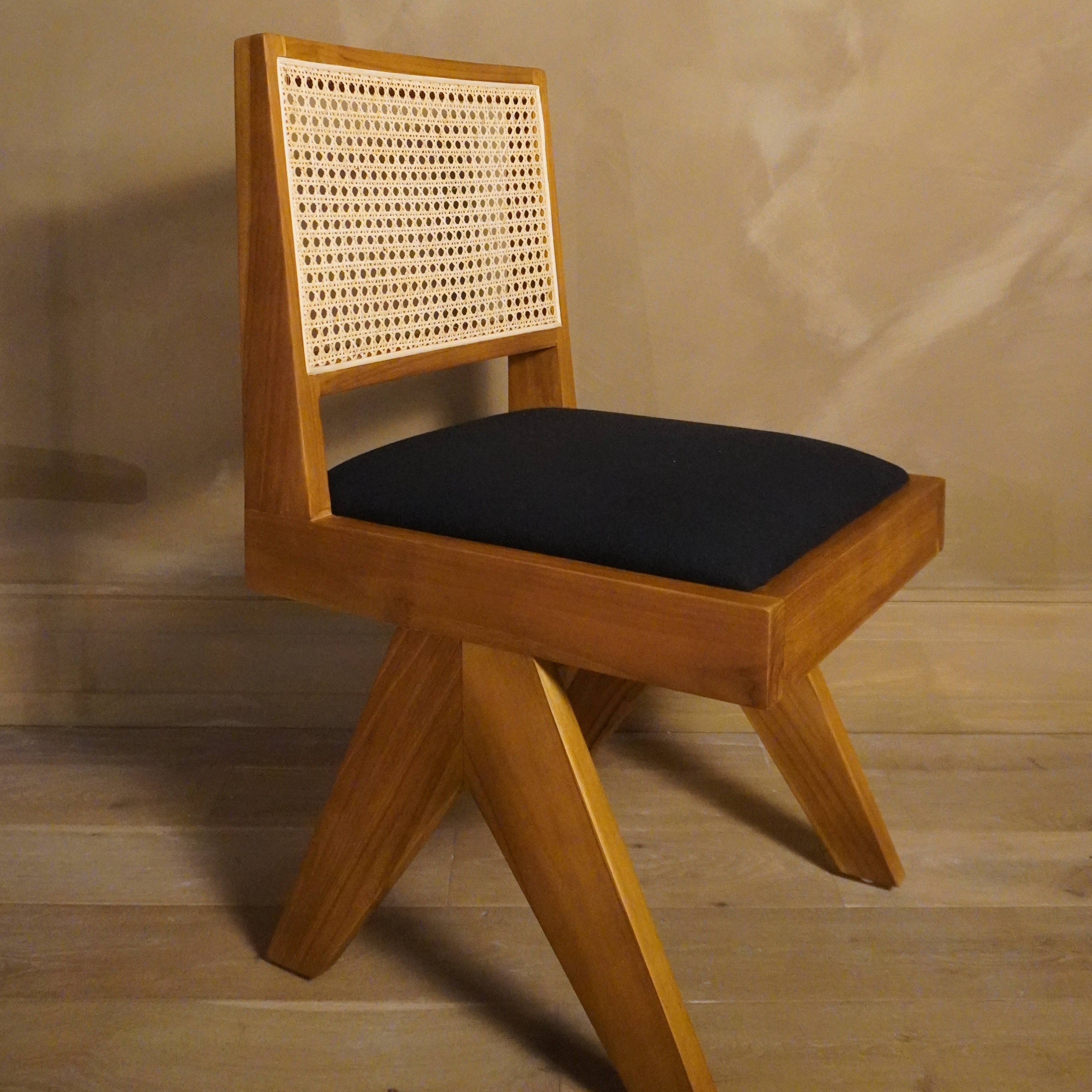 Kantoo Chair