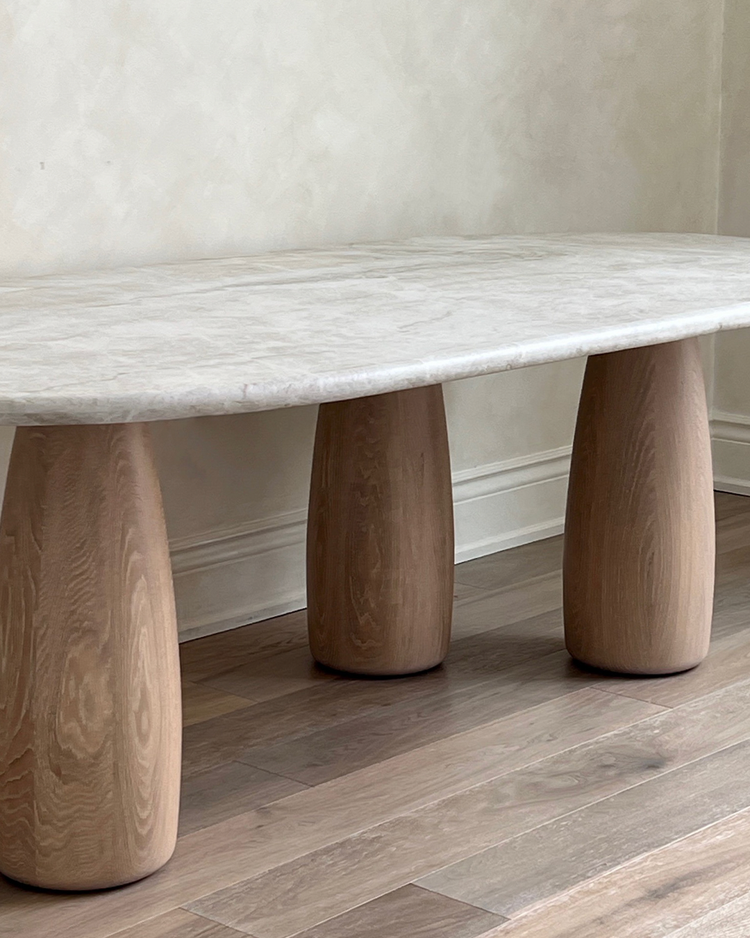 The Chloe Dining Table - Thumbnail 3