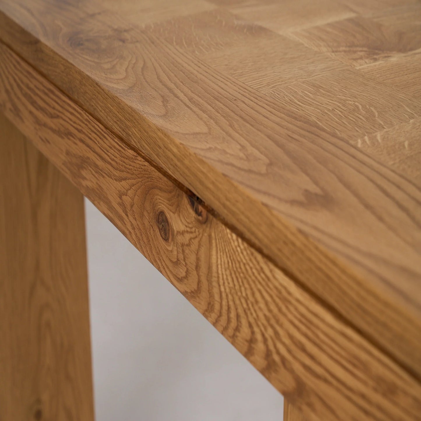 Ghent Dining Table
