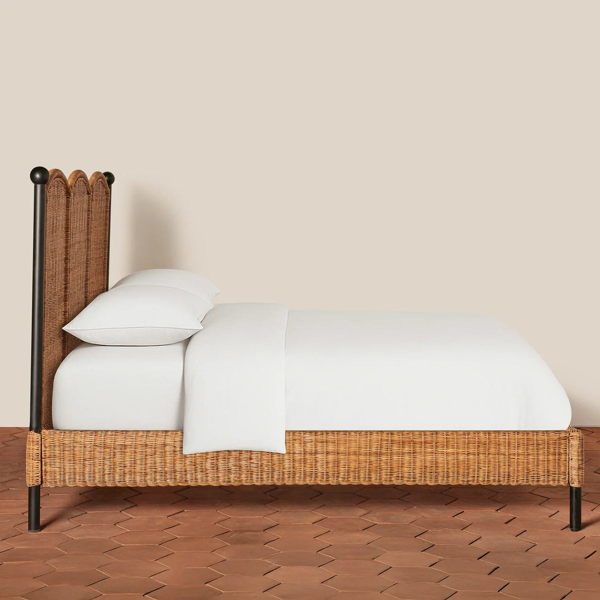 Lacoste Bed