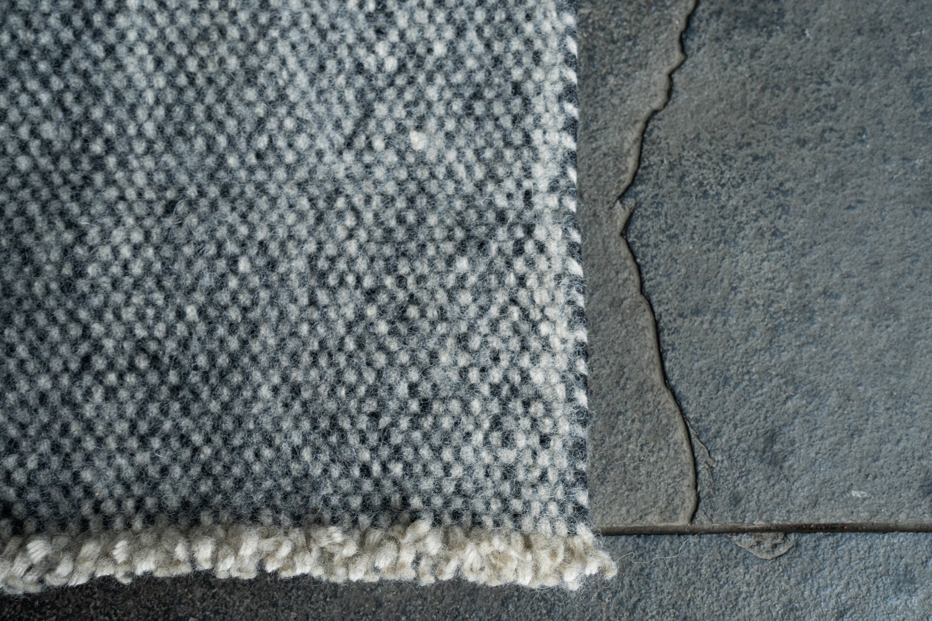 'Aunsi', Radhi Rug
