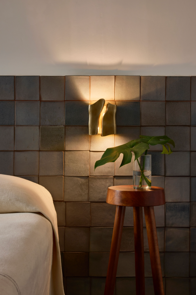 Capullo Sconce