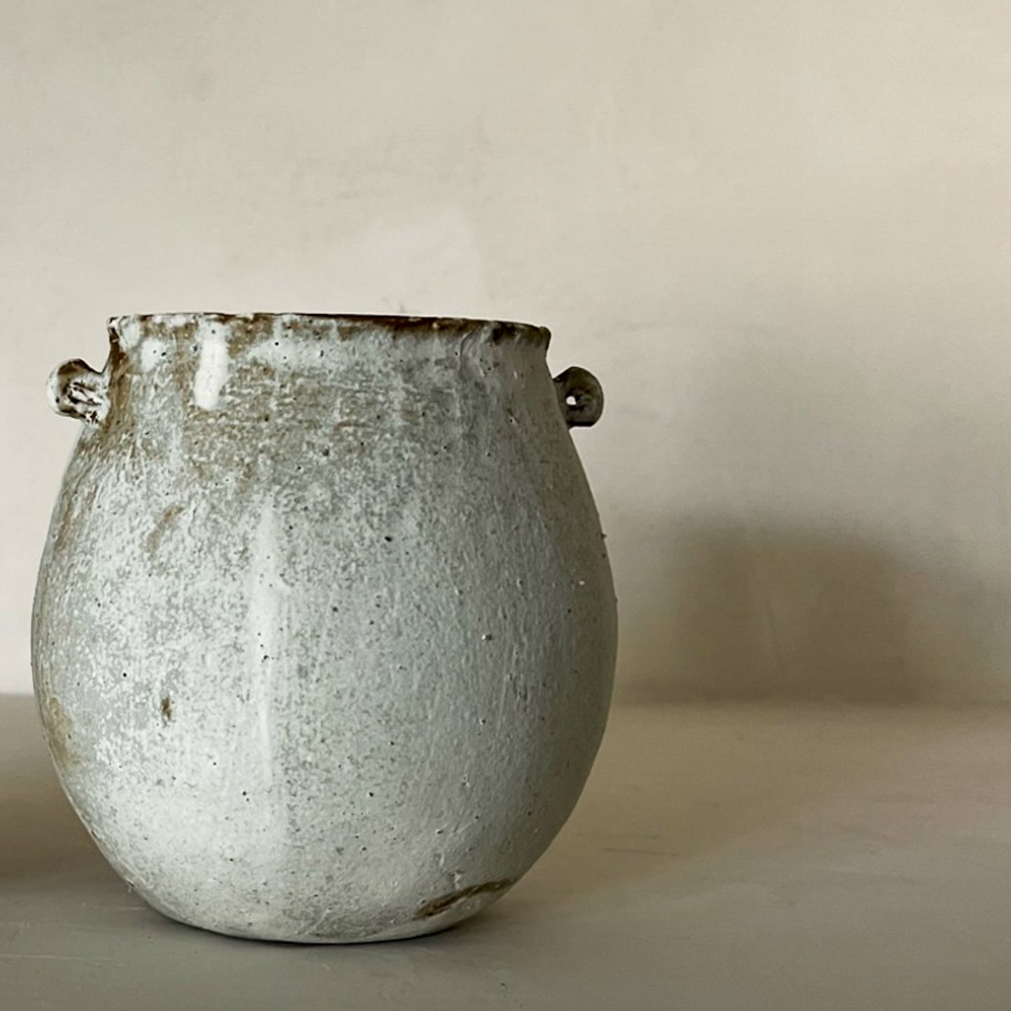 Medium Pot Poignee by Nobue Iberaki