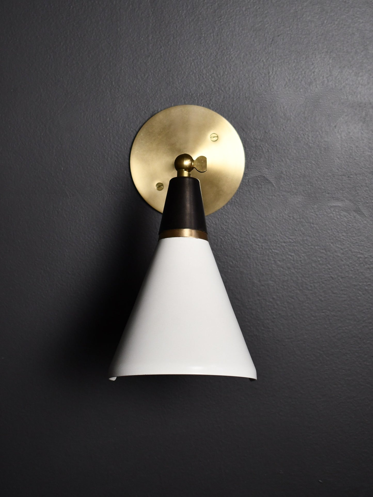 Petite Magari Wall Lamp