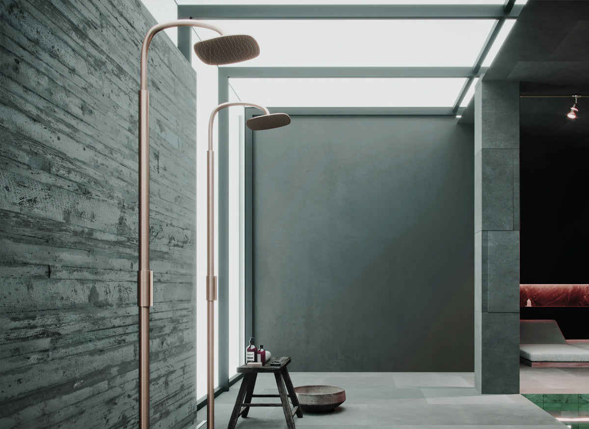 PB 37 Outdoor Shower