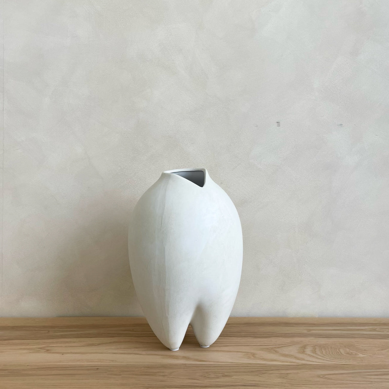Sumo Vase, Slim - White