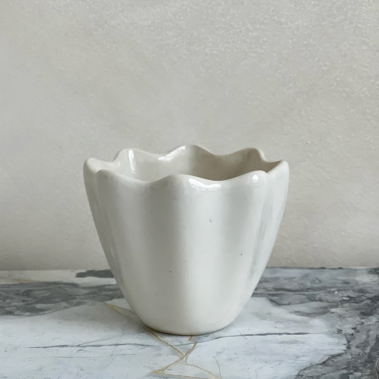 Scalloped Cup